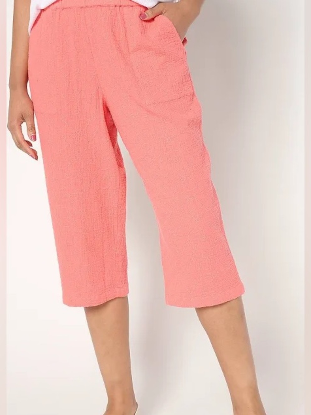 Women within: 18WP Coral Cropped Pull-On capris